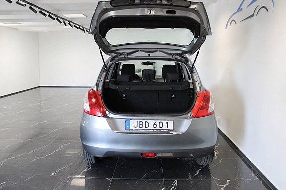Suzuki Swift 7 of 12