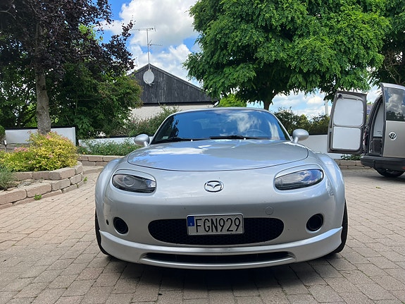 Mazda MX-5 2 of 3