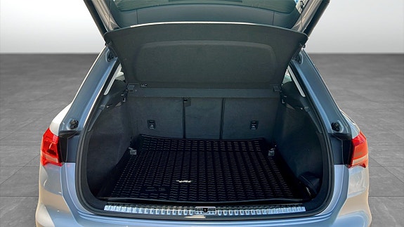 Audi Q3 12 of 13