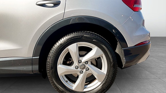 Audi Q3 6 of 13