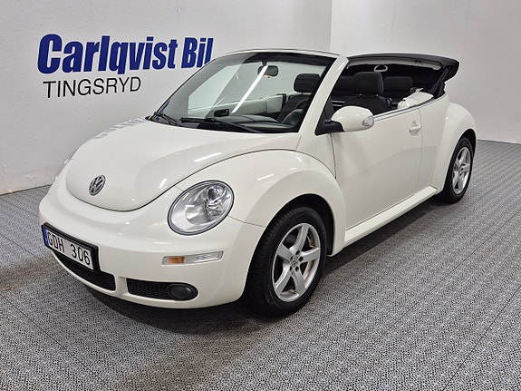 Volkswagen Beetle 3 of 9
