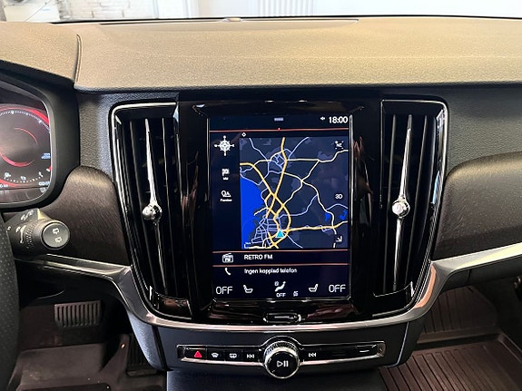 Volvo V90 Cross Country 11 of 14