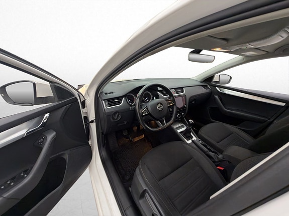 Skoda Octavia 12 of 30