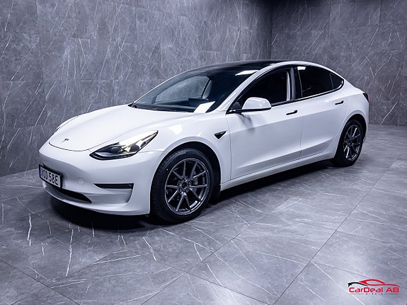 Tesla Model 3 3 of 29