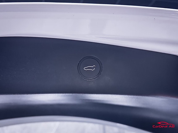 Tesla Model 3 18 of 29