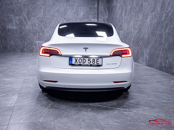 Tesla Model 3 6 of 29