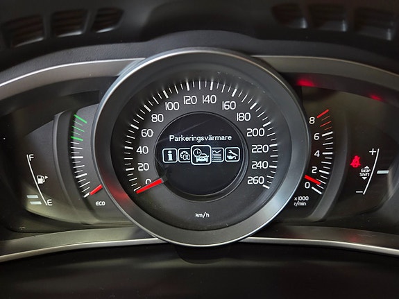 Volvo V40 16 of 20
