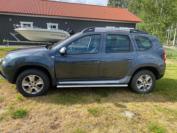 Dacia Duster 2 of 3