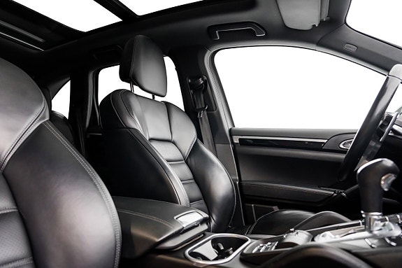 Porsche Cayenne S 27 of 29
