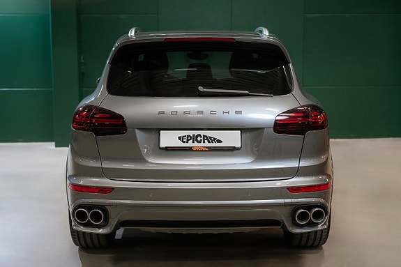 Porsche Cayenne S 6 of 29