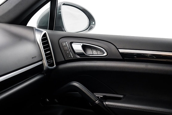 Porsche Cayenne S 21 of 29