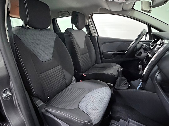 Renault Clio 13 of 28