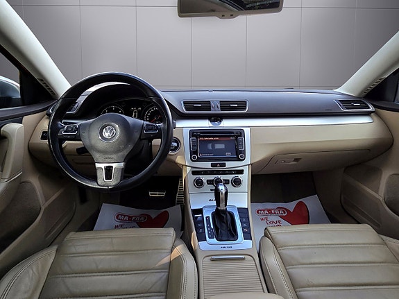 Volkswagen Passat Alltrack 16 of 22