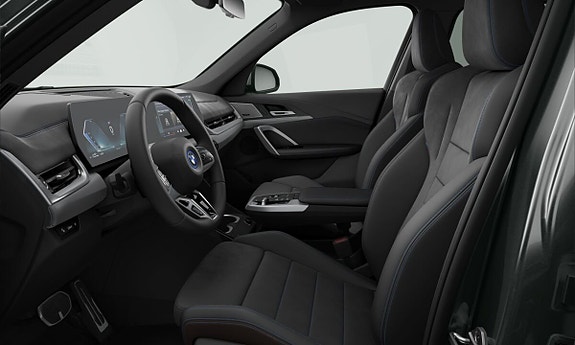 BMW X1 3 of 3