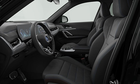 BMW X1 3 of 3