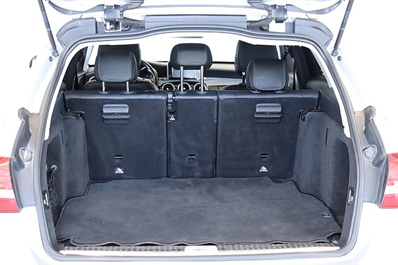 Mercedes-Benz C220 14 of 14