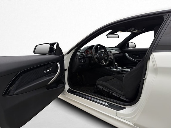 BMW 430i 9 of 30