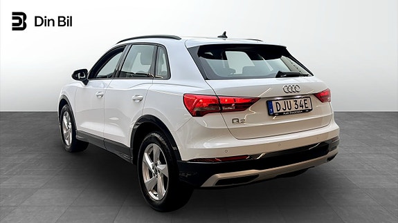 Audi Q3 3 of 17