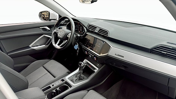 Audi Q3 11 of 17