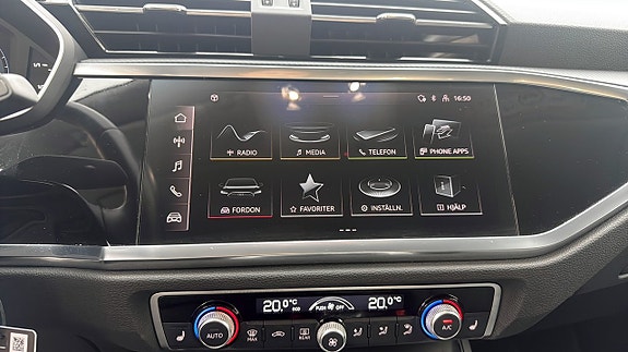 Audi Q3 9 of 17