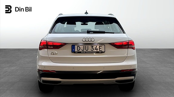 Audi Q3 5 of 17