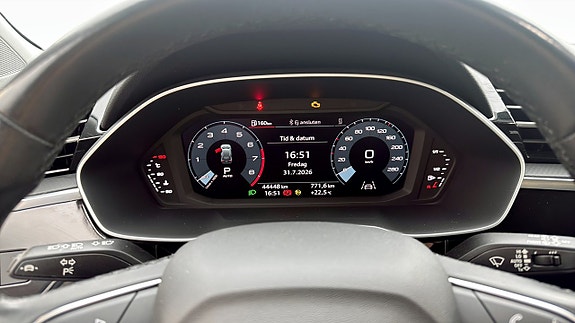 Audi Q3 17 of 17