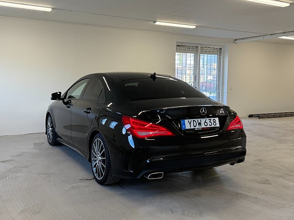 Mercedes-Benz CLA200 8 of 17