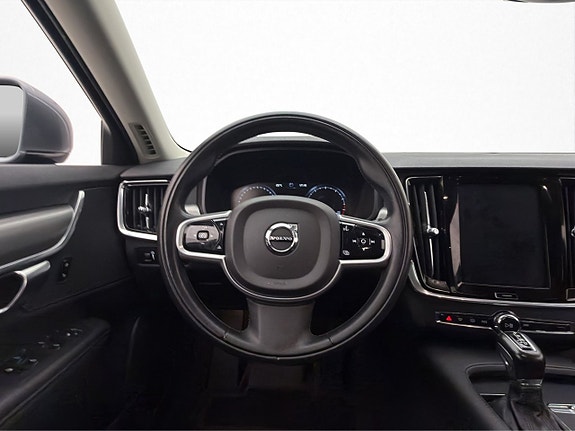Volvo V90 10 of 29