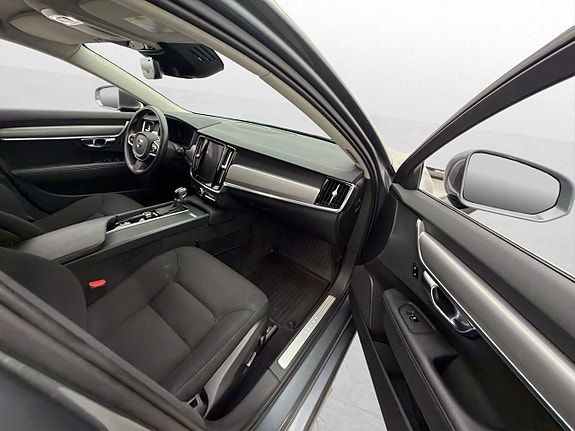 Volvo V90 11 of 29