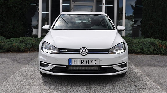 Volkswagen Golf VII 2 of 15