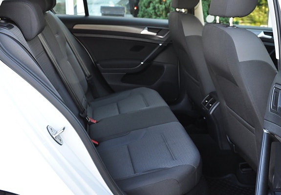 Volkswagen Golf VII 13 of 15