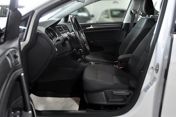 Volkswagen Golf VII 6 of 15