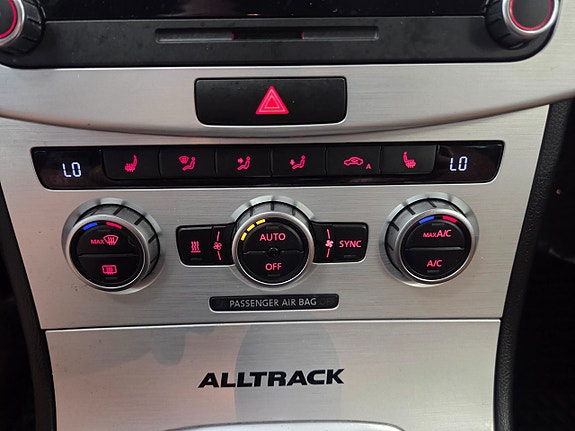 Volkswagen Passat Alltrack 24 of 25