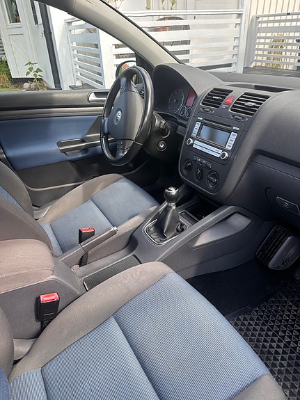 Volkswagen Golf V 6 of 7