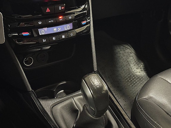 Peugeot 2008 17 of 24