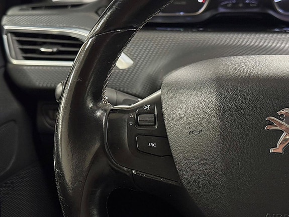 Peugeot 2008 15 of 24
