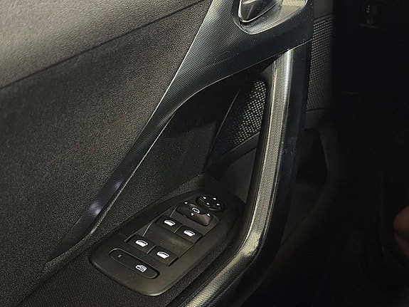 Peugeot 2008 23 of 24