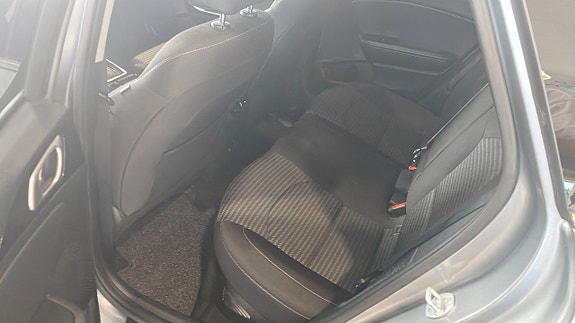 Kia Ceed 5 of 9