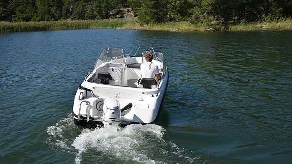 AMT 170 BRS Evinrude E-Tech 75 6 of 6
