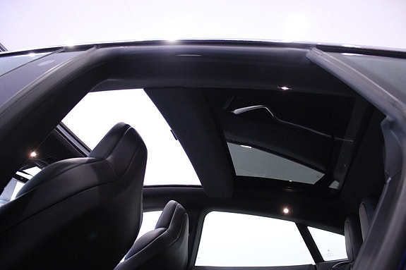 Tesla Model S 25 of 30