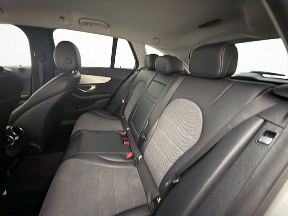 Mercedes-Benz C220 15 of 30