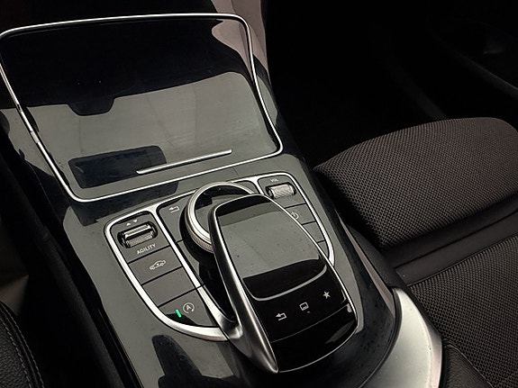 Mercedes-Benz C220 23 of 30