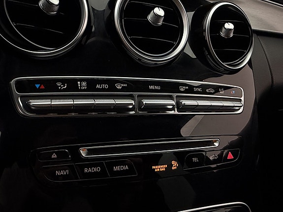 Mercedes-Benz C220 24 of 30