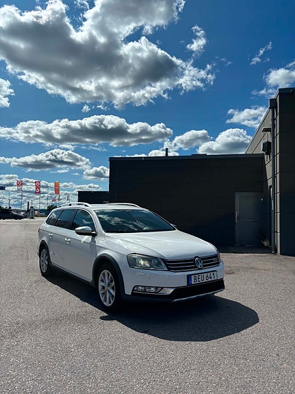 Volkswagen Passat Alltrack 5 of 6