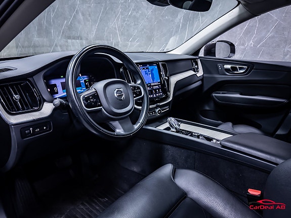 Volvo XC60 11 of 30
