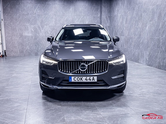 Volvo XC60 2 of 5