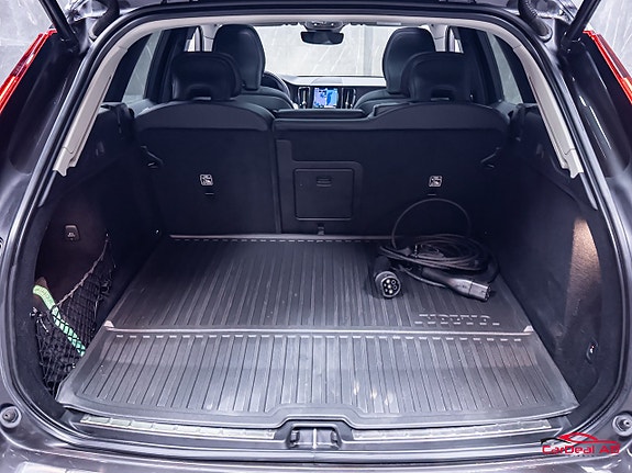 Volvo XC60 18 of 30