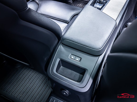 Volvo XC60 17 of 30