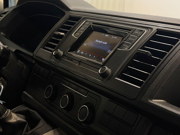 Volkswagen Transporter 14 of 23