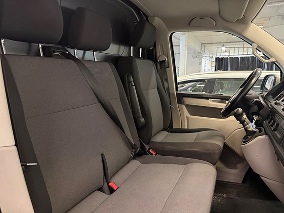 Volkswagen Transporter 10 of 23